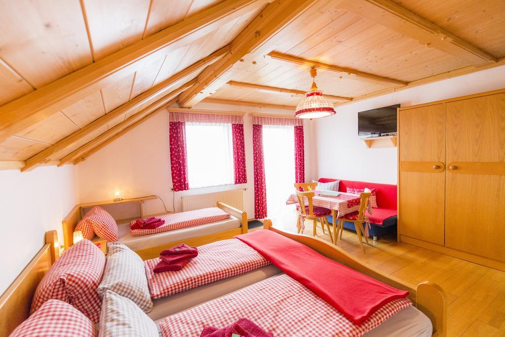 Bio-Bauernhof Kurzeck Villa Goestling an der Ybbs Luaran gambar